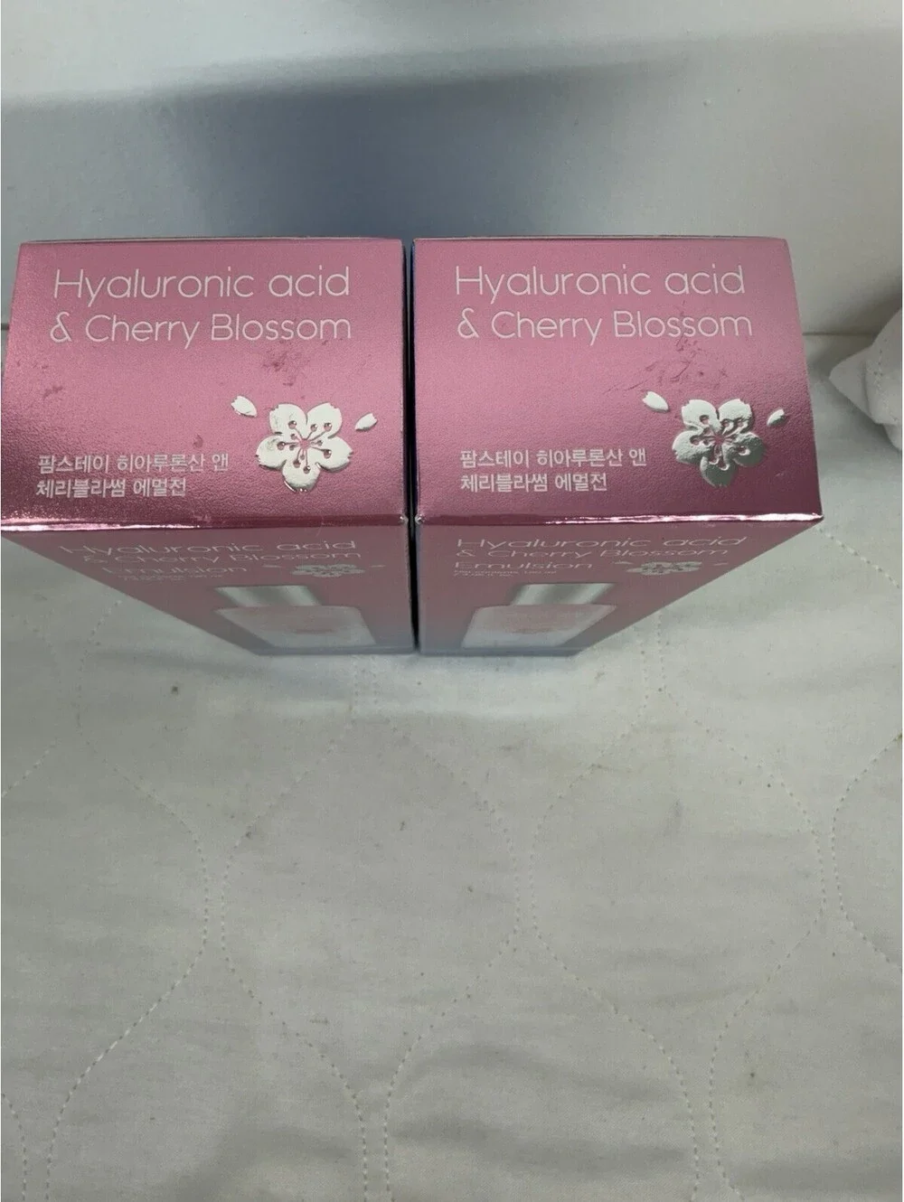 FarmStay Hyaluronic Acid Cherry Blossom Toner & Emulsion Set K-Beauty NEW